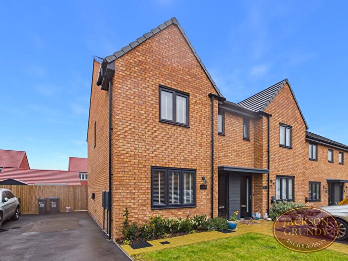 3 Bedroom Semi Detached House For Sale In Jubilee Road, Duston, NN5