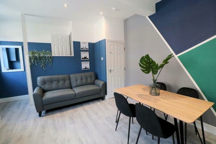 3 Bedroom Terraced House To Rent In Autumn Place, Leeds, LS6