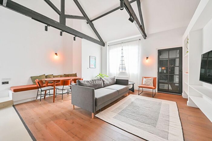 1 Bedroom Flat To Rent In Macroom Road, Maida Hill, London, W9