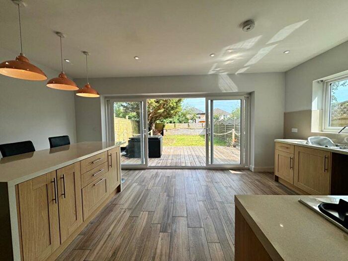 1 Bedroom Detached House To Rent In Beautiful One-Bedroom Ground-Floor Flat – Bright, Spacious And Overlooking A Large Garden, BH10