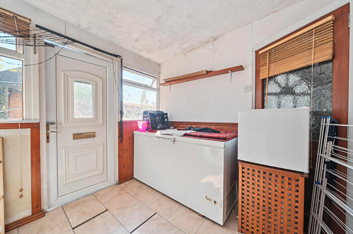 3 Bedroom Terraced House For Sale In Bursledon Road, Southampton, Hampshire, SO19