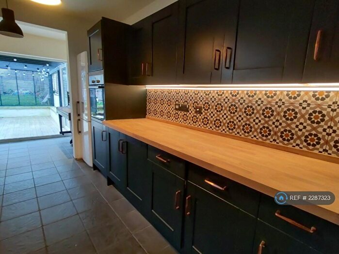 Studio To Rent In York Street, Rugby, CV21