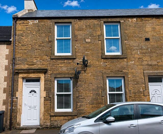 2 Bedroom Flat To Rent In Jarvey Street, Bathgate, West Lothian, EH48