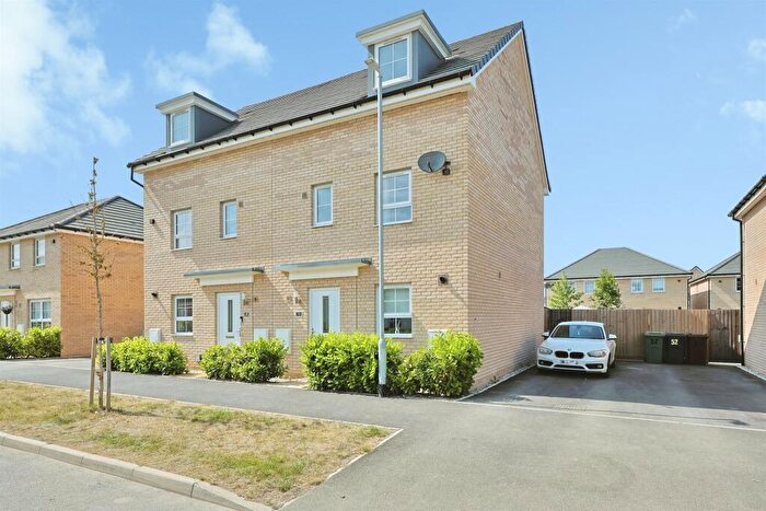 4 Bedroom Semi Detached House For Sale In Metcalf Road, Rackheath, Norwich, NR13