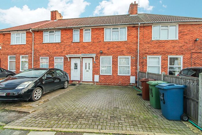 3 Bedroom Terraced House For Sale In Warneford Road, Kenton, Harrow, HA3