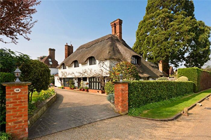 4 Bedroom Detached House For Sale In Clive Road, Esher, Surrey, KT10