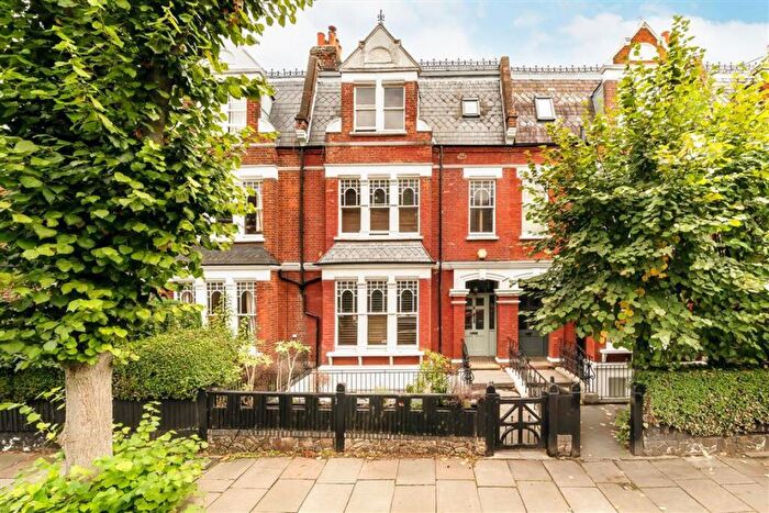 5 Bedroom Terraced House For Sale In Whitehall Park, Whitehall Conservation Area, N19