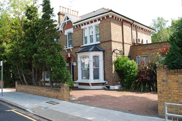 5 Bedroom Semi-Detached House For Sale In Sunny Gardens Road, London, NW4