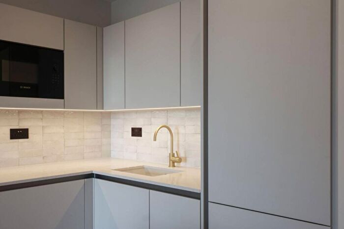 1 Bedroom Flat To Rent In The Draper, Colindale, London, NW9