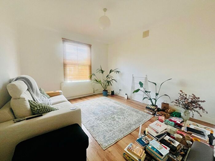 1 Bedroom Flat To Rent In Rectory Road, Stoke Newington, N16