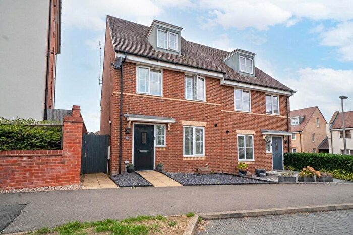 4 Bedroom Semi-Detached House For Sale In San Andres Drive, Newton Leys, Milton Keynes, Bletchley, MK3