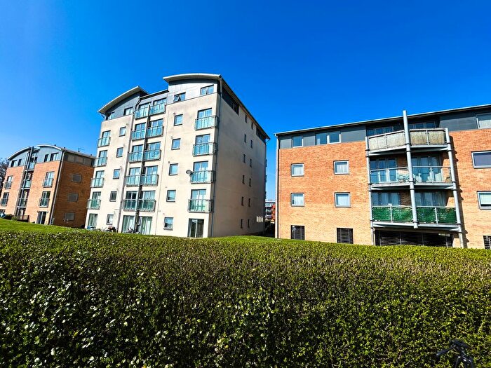 1 Bedroom Flat To Rent In St. James Place, De Grey Road, Colchester, Essex, CO4