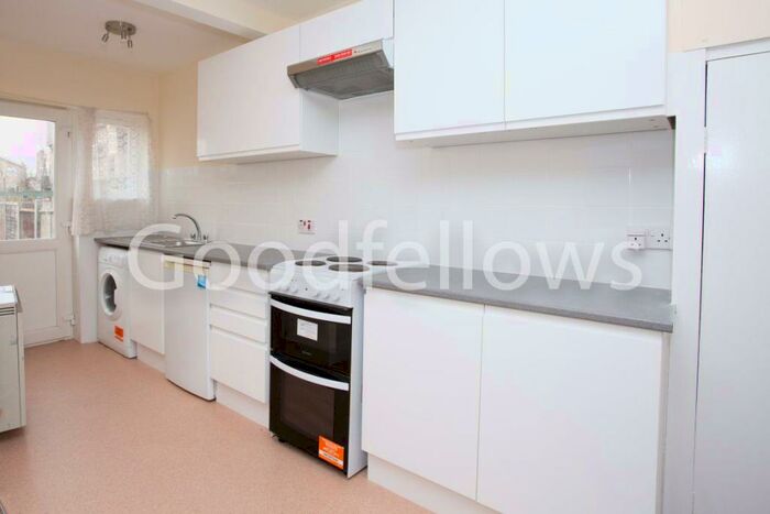 1 Bedroom Flat To Rent In Cotford Road, Thornton Heath, CR7