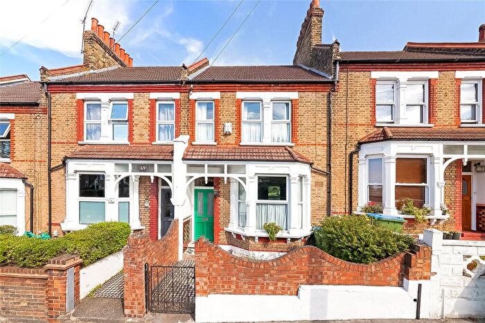 3 Bedroom House For Sale In Priolo Road, London, SE7