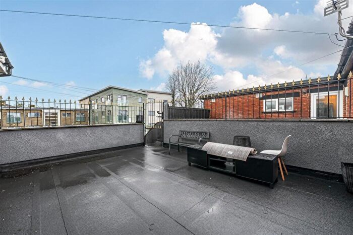 3 Bedroom Flat For Sale In Whitchurch, BS14