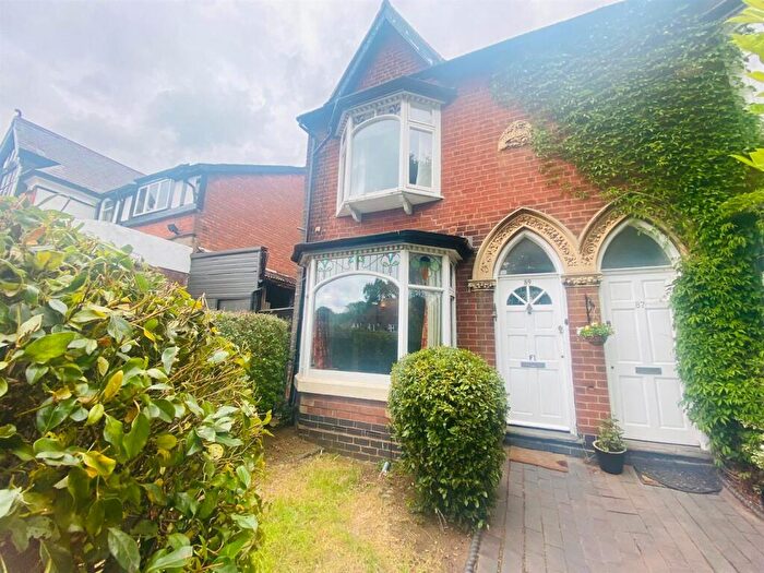 2 Bedroom Apartment To Rent In Park Road, Sutton Coldfield, West Midlands, B73