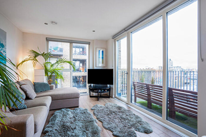 1 Bedroom Flat For Sale In Bolinder Way, London, E3