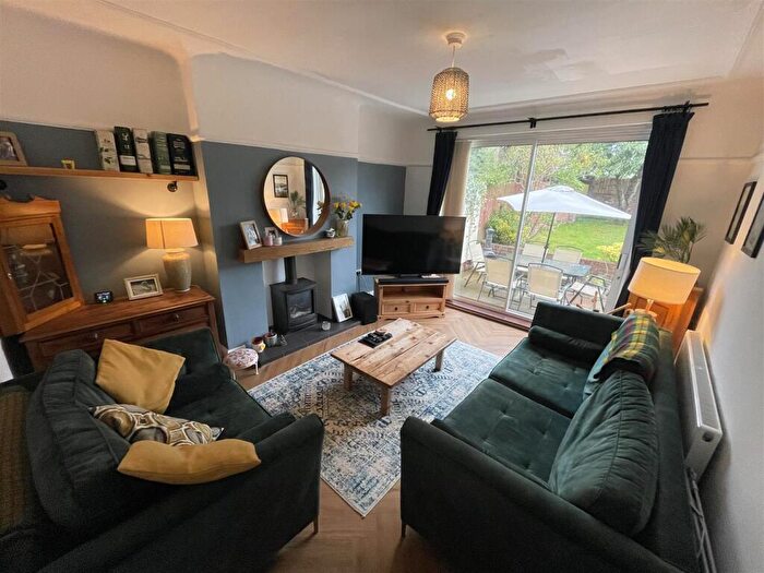 3 Bedroom Semi-Detached House For Sale In Withert Avenue, Bebington, Wirral, CH63