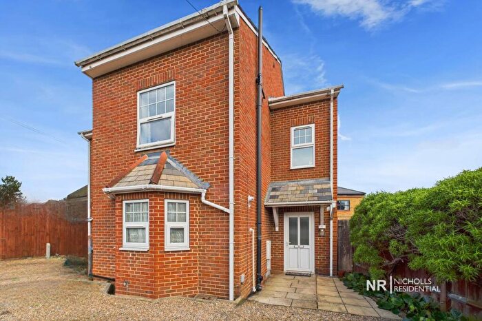 3 Bedroom Semi Detached House To Rent In Hook Road, Epsom, Surrey., KT19