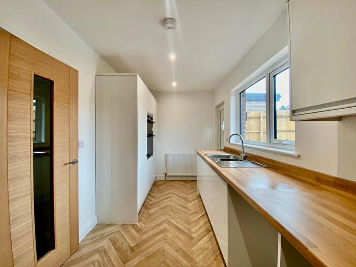 4 Bedroom House To Rent In Collingwood Road, Chorley, PR7