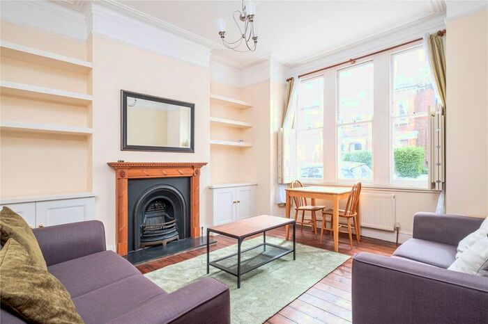 2 Bedroom Flat To Rent In Shamrock Street, Clapham, London, SW4