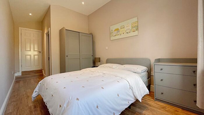 1 Bedroom House Of Multiple Occupation To Rent In Martin Way, Morden, Merton, SM4