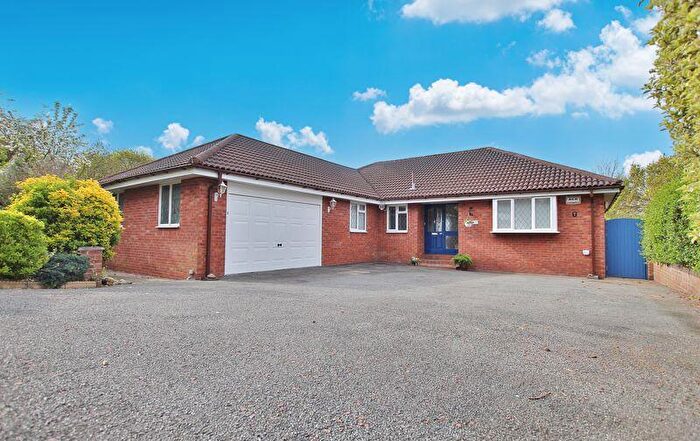 4 Bedroom Detached Bungalow For Sale In Pipers End, Lower Heswall, Wirral, CH60