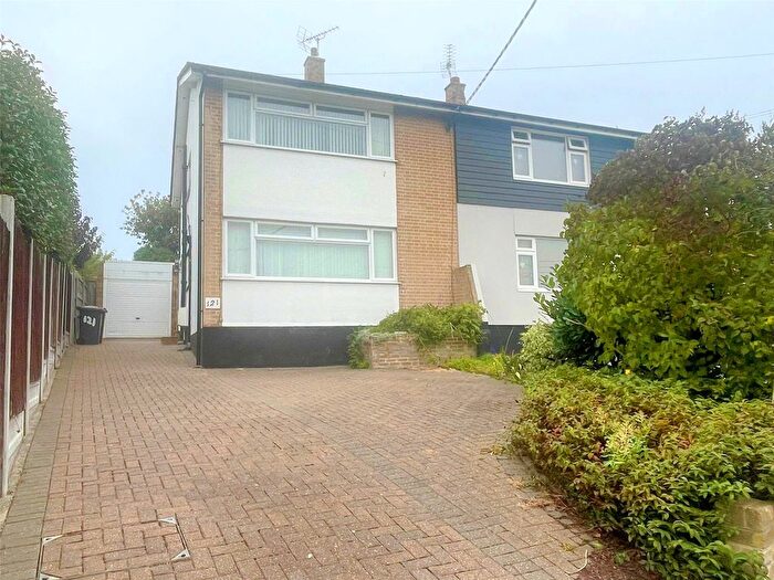 3 Bedroom Semi-Detached House For Sale In Springwater Road, Leigh-On-Sea, Essex, SS9