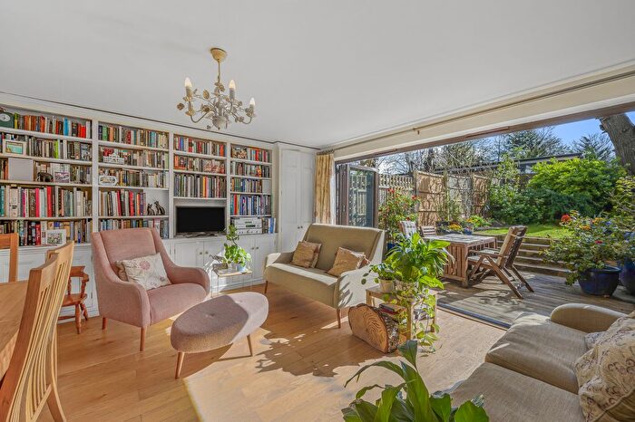 4 Bedroom Terraced House For Sale In Mulberry Close, London, London, SE22