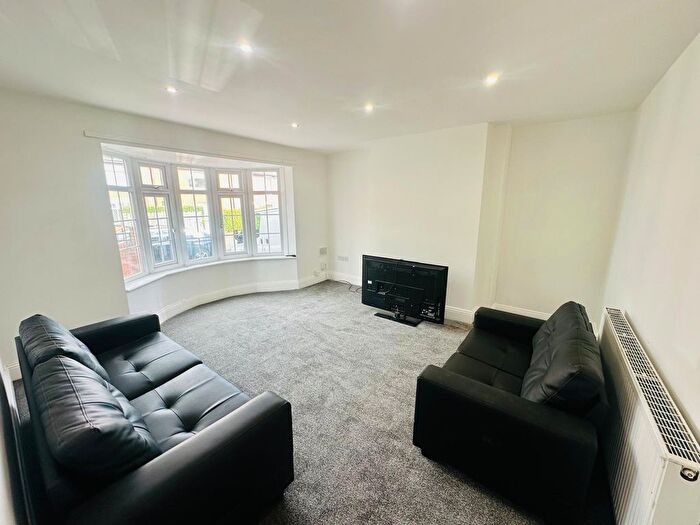 5 Bedroom Semi-Detached House To Rent In West Avenue, Westerhope, NE5