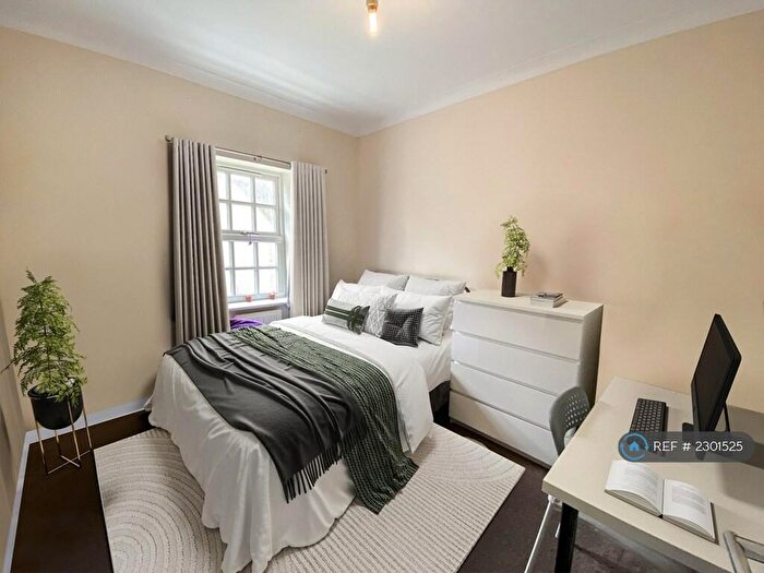 5 Bedroom Terraced House To Rent In Albany Gardens, Colchester, CO2