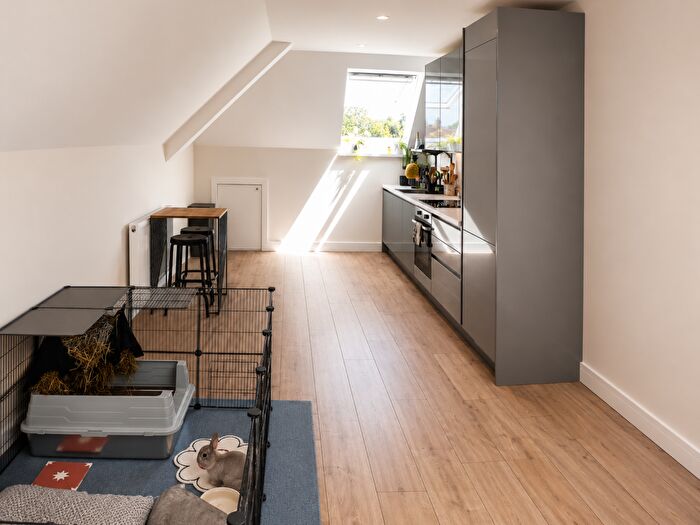 2 Bedroom Apartment To Rent In Porcupine Close, London, SE9