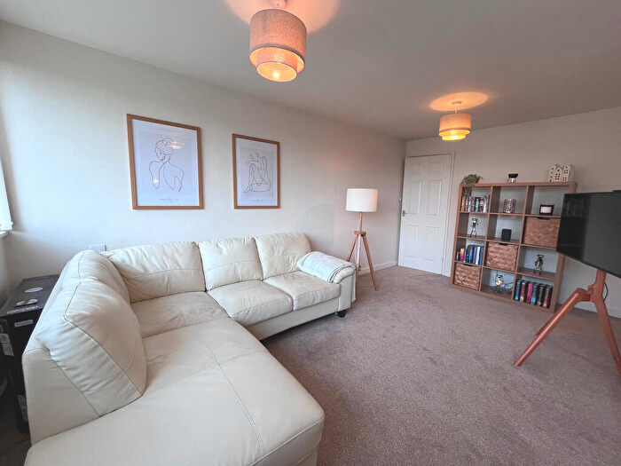 1 Bedroom Apartment For Sale In St. Marys Mount, Cottingham, HU16