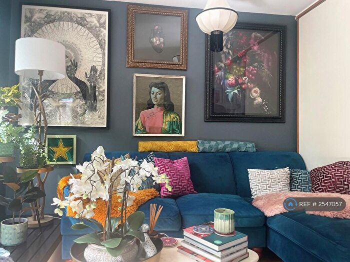 2 Bedroom Flat To Rent In Rowley Way, London, NW8