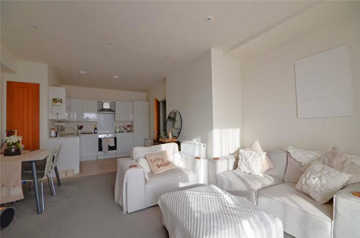 2 Bedroom Apartment For Sale In Kings Court, Little King Street, East Grinstead, RH19