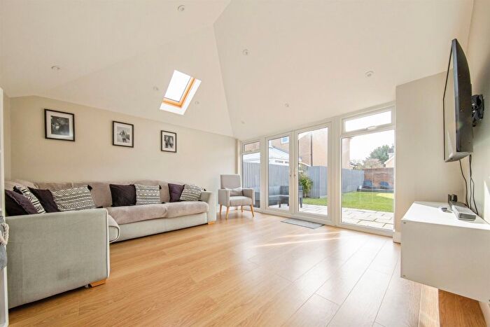 3 Bedroom End Of Terrace House For Sale In Williamsburg Avenue, Harwich, CO12