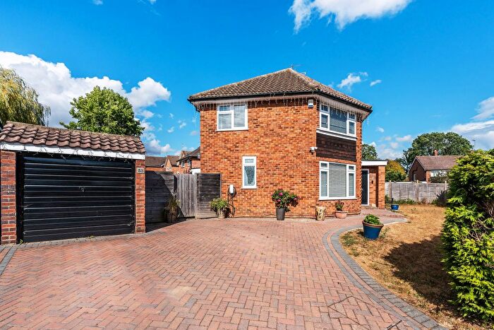 5 Bedroom Semi-detached House For Sale In Ridge Way, Edenbridge, Kent, TN8