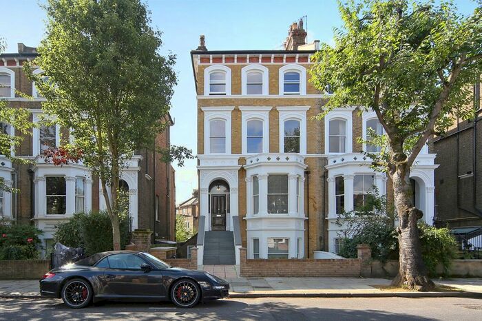 2 Bedroom Flat To Rent In St. Quintin Avenue, London, W10