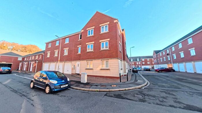 2 Bedroom Flat To Rent In Macfarlane Chase, Weston-Super-Mare, BS23