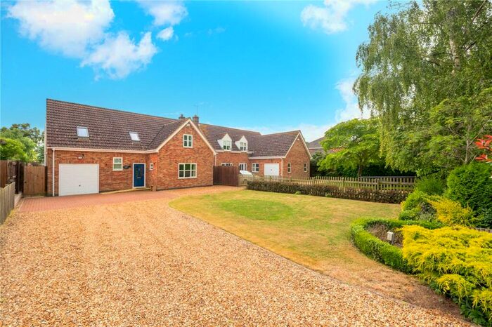 4 Bedroom Detached House For Sale In Tongue End, Spalding, Lincolnshire, PE11