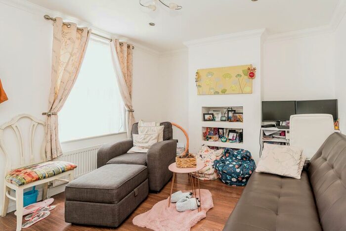 2 Bedroom Terraced House For Sale In Bayford Road, Sittingbourne, Kent, ME10