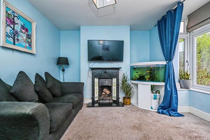 2 Bedroom Semi-Detached House For Sale In Broadway, Ripley, DE5