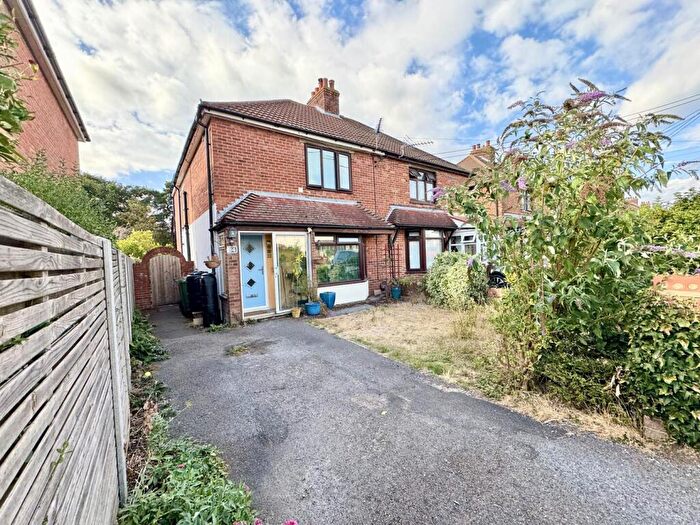 3 Bedroom Semi-Detached House For Sale In Denzil Avenue, Netley Abbey, Southampton, SO31
