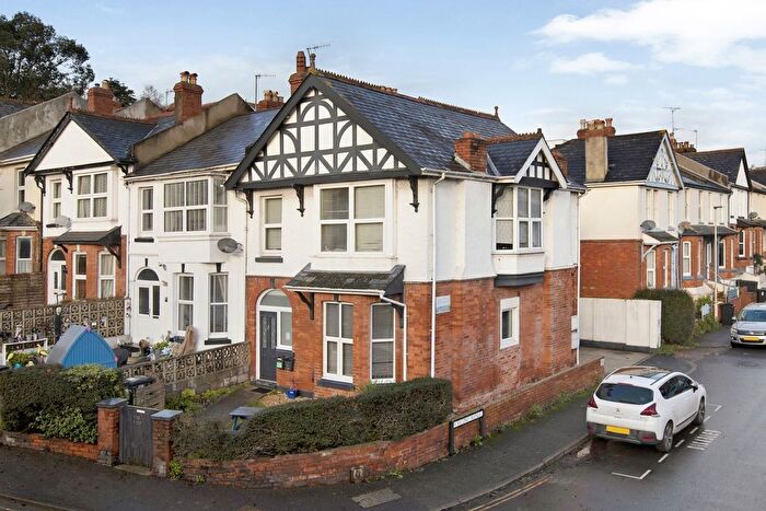 2 Bedroom Flat To Rent In Bitton Park Road, Teignmouth, Devon, TQ14