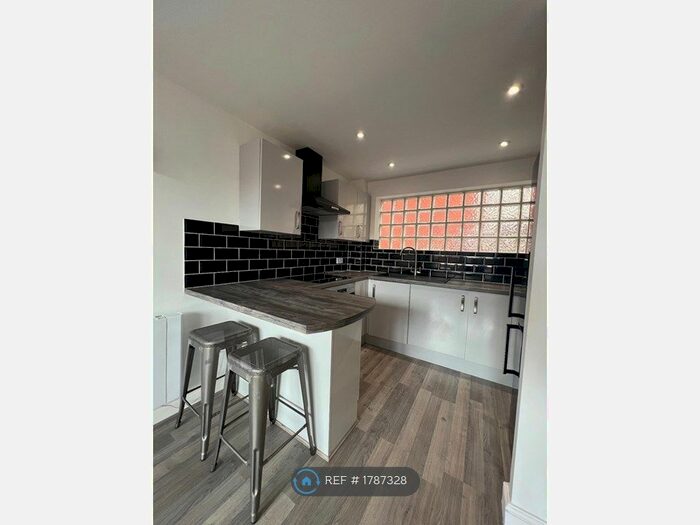 2 Bedroom Flat To Rent In Cox Street, Birmingham, B3