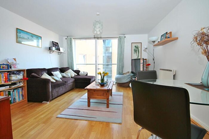 1 Bedroom Flat To Rent In Berberis House, High Street, Feltham, TW13