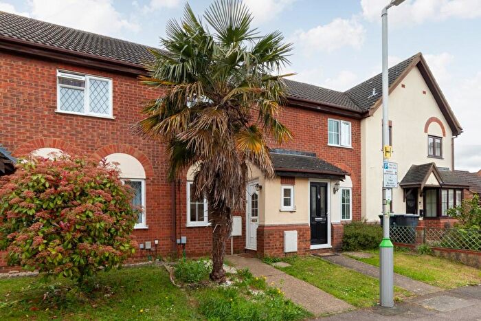 2 Bedroom Terraced House For Sale In Bunyan Road, Biggleswade, SG18