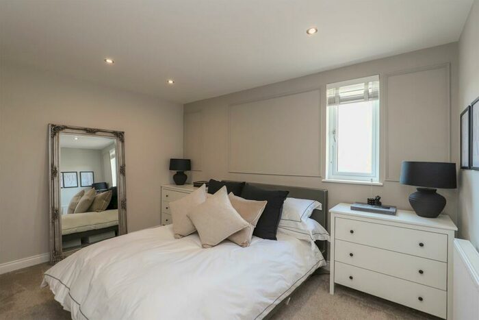 2 Bedroom Apartment For Sale In Staveley Road, Poolsbrook, S43