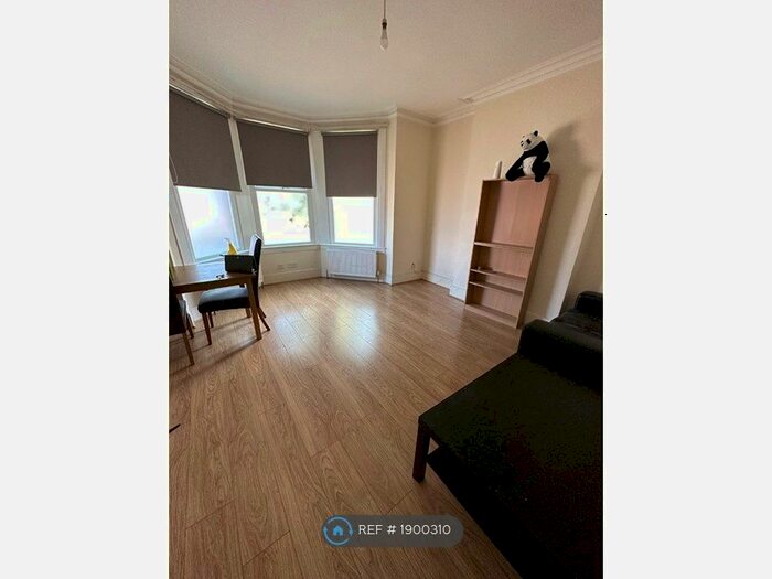 2 Bedroom Flat To Rent In Downhills Park Road, London, N17