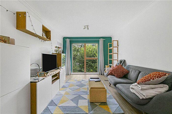2 Bedroom Flat For Sale In Bollo Lane, London, W4